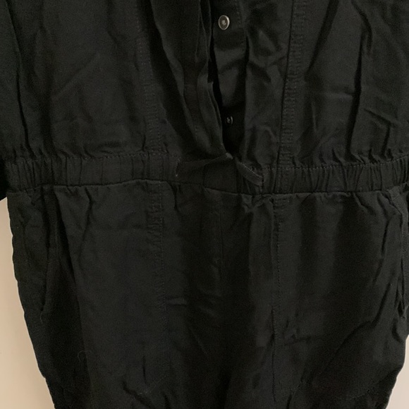 Brand new jumpsuit - Picture 4 of 5